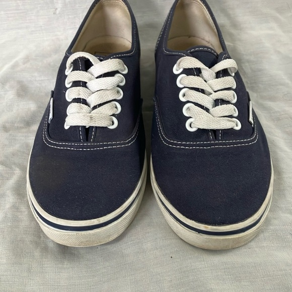 Vans mens 6 / Women’s 7 1/2 Classic Canvas lace-up Sneakers - Picture 6 of 15